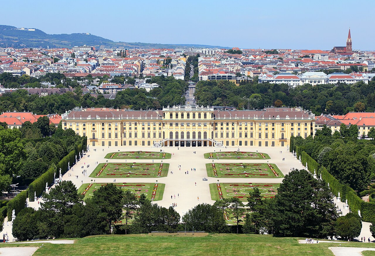 Palácio de Schönbrunn: O Sonho Imperial dos Habsburgo
