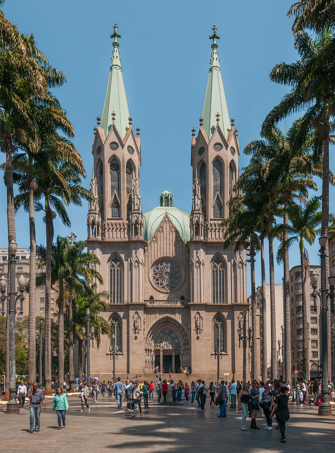 Catedral da Sé: O Coração de Pedra de São Paulo