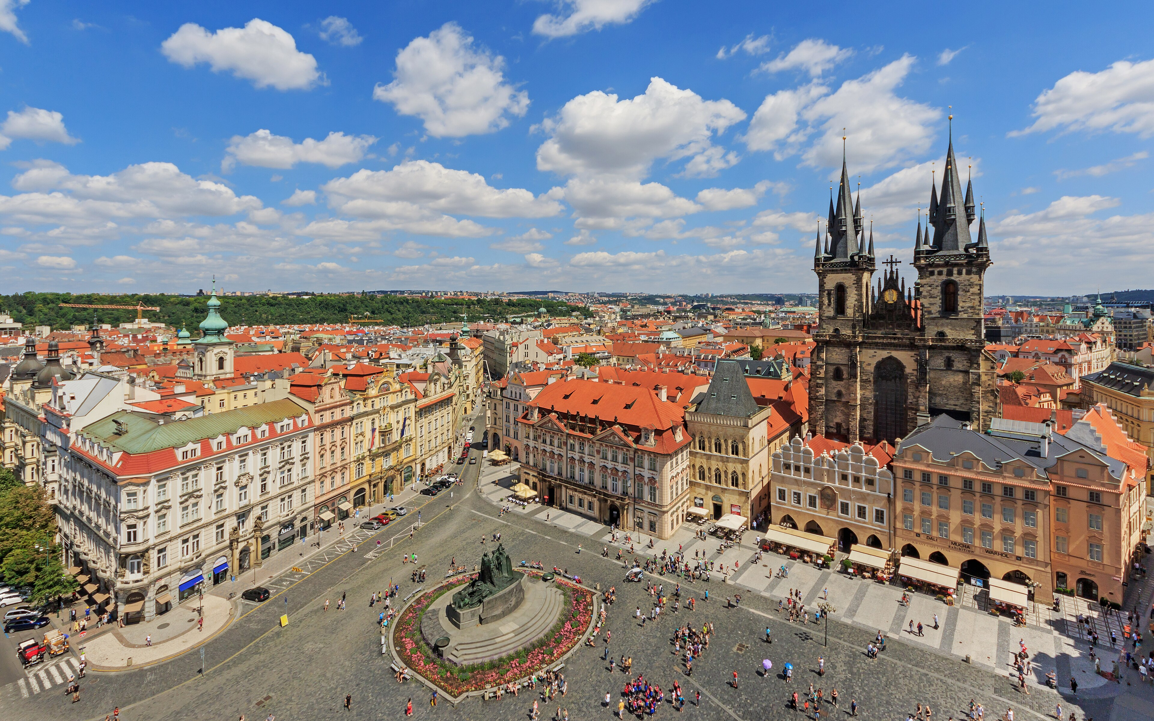 Praça da Cidade Velha: O Coração que Marca o Tempo de Praga