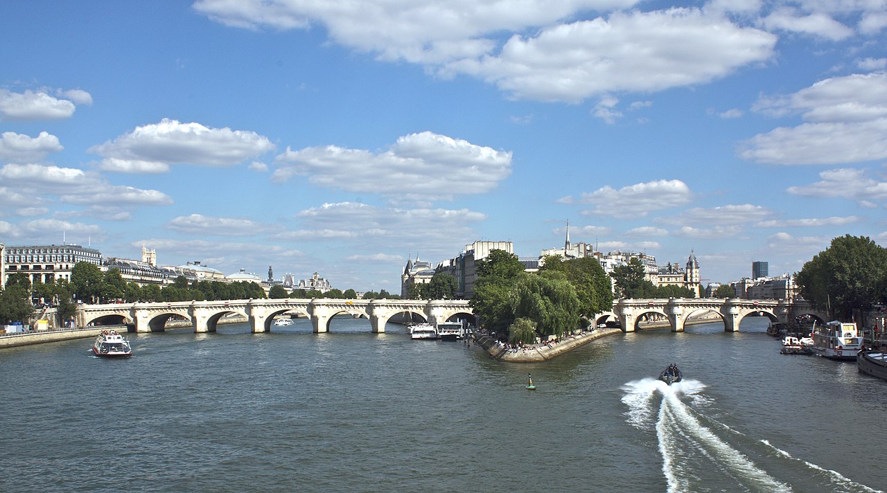 Pont Neuf: A Ponte Mais Velha de Paris com Nome de Nova