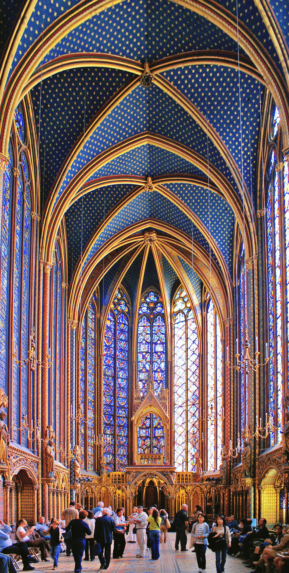 Sainte-Chapelle: O Relicário de Vidro do Rei Santo