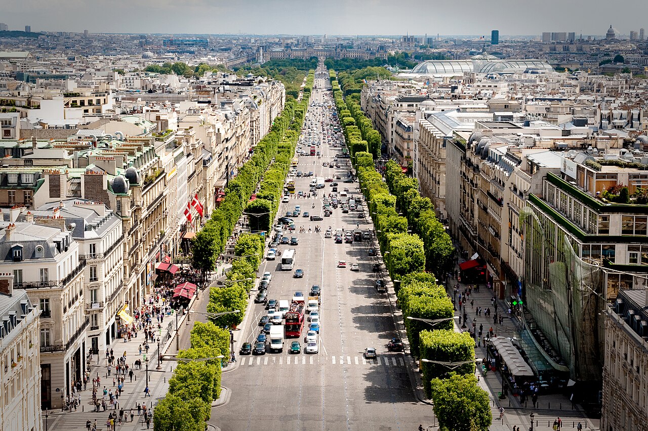 Paris: The Grand Axis