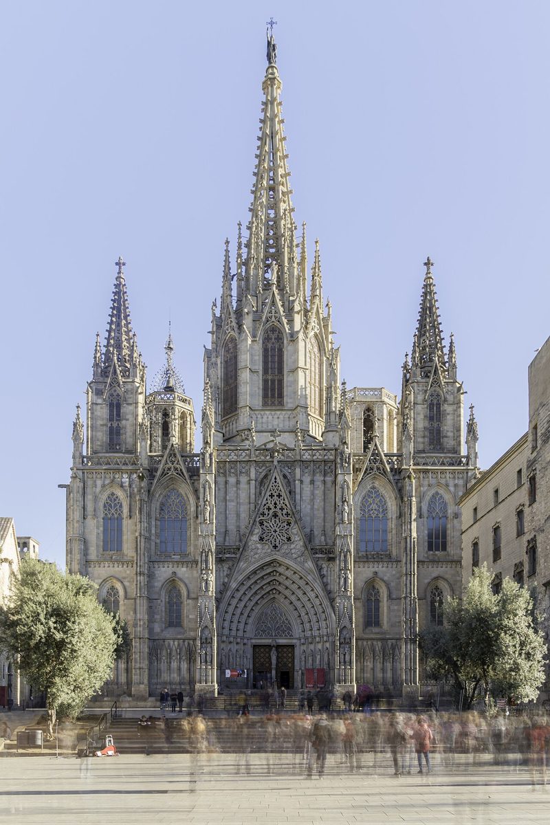 Barcelona Cathedral: Thirteen Geese for a Martyr