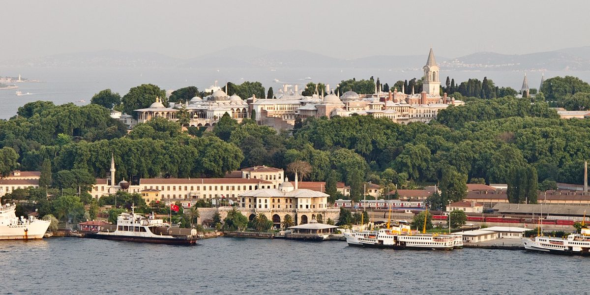 Topkapi Palace: The Empire Behind the Walls