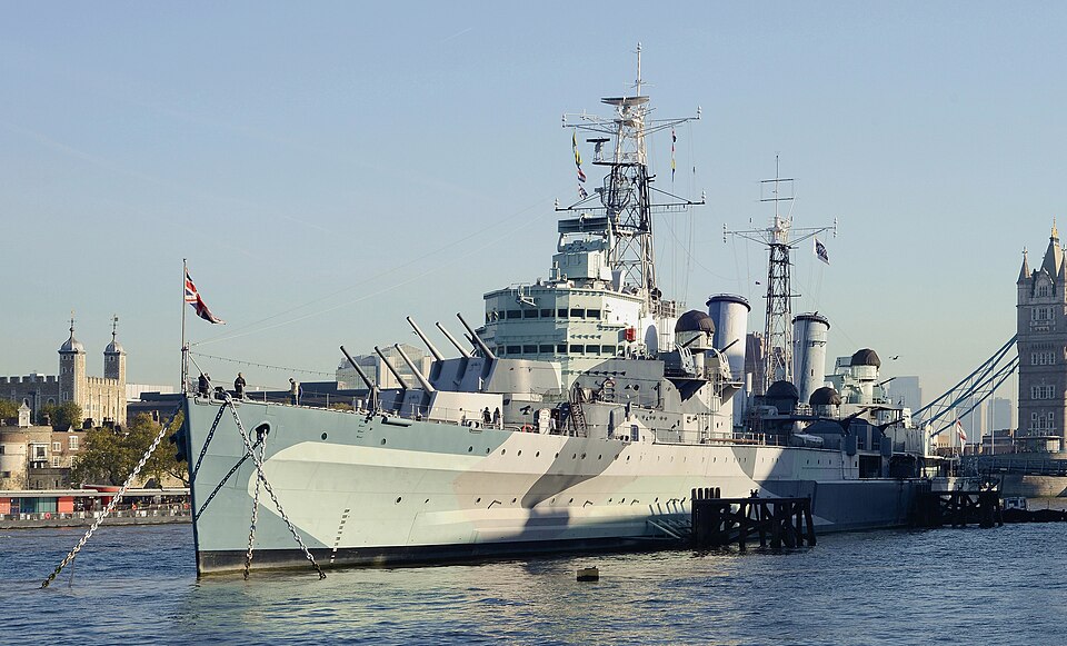 HMS Belfast: O Navio que Nunca Parou de Lutar