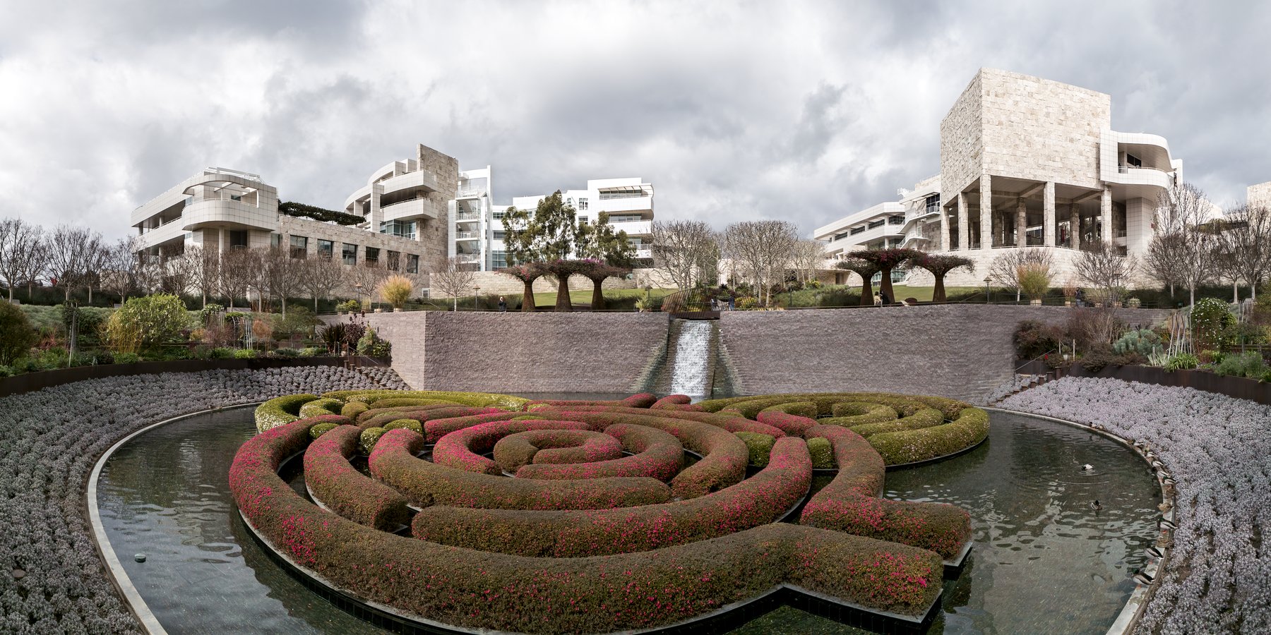The Getty Center: A Acrópole de Travertino sobre Los Angeles